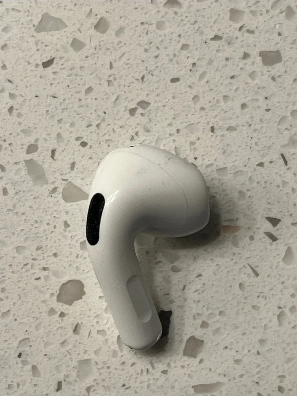 Apple AirPods 4 (4th Gen) ANC A3055 Replacement Earbud Right Side Only